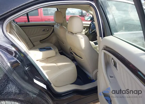 2019 Ford Taurus Limited z USA, uszkodzony, nr VIN 1FAHP2F82KG118106